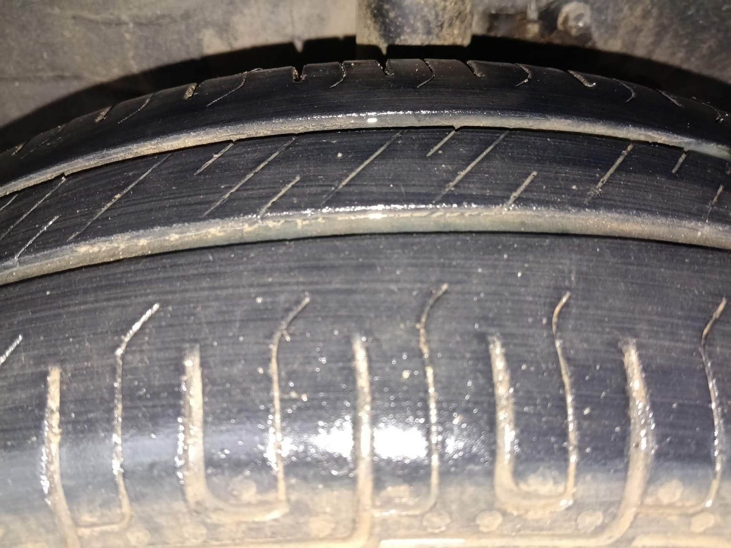 Used 2012 Maruti Suzuki Wagon R LXi Petrol Manual tyres LEFT FRONT TYRE TREAD VIEW