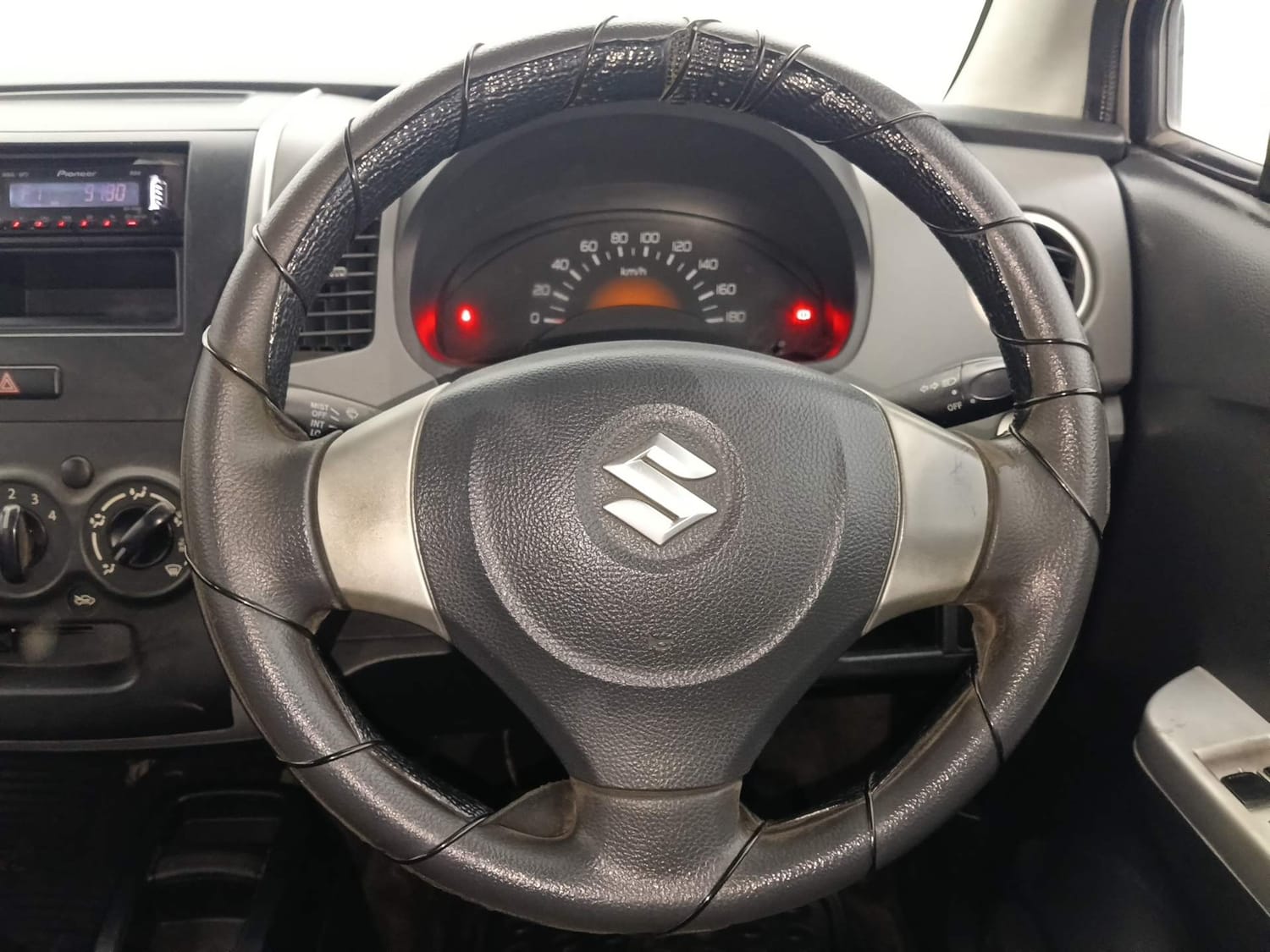 Used 2012 Maruti Suzuki Wagon R LXi Petrol Manual interior STEERING VIEW