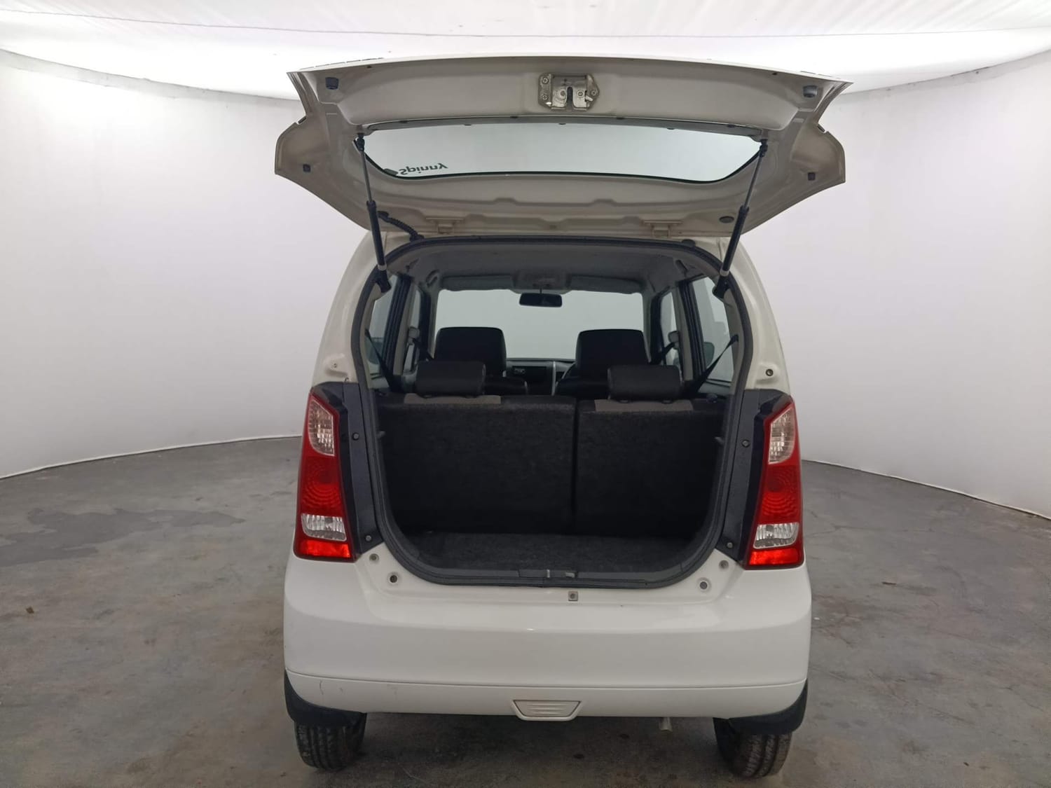 Used 2012 Maruti Suzuki Wagon R LXi Petrol Manual interior DICKY DOOR OPEN VIEW