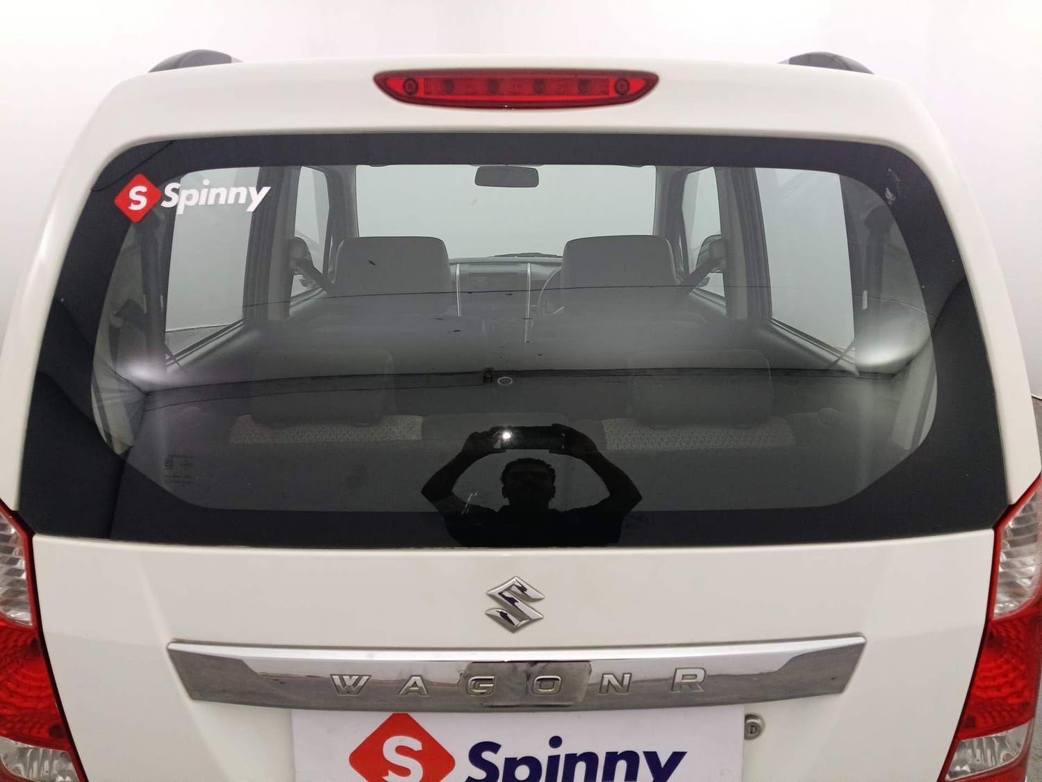 Used 2012 Maruti Suzuki Wagon R LXi Petrol Manual exterior BACK WINDSHIELD VIEW