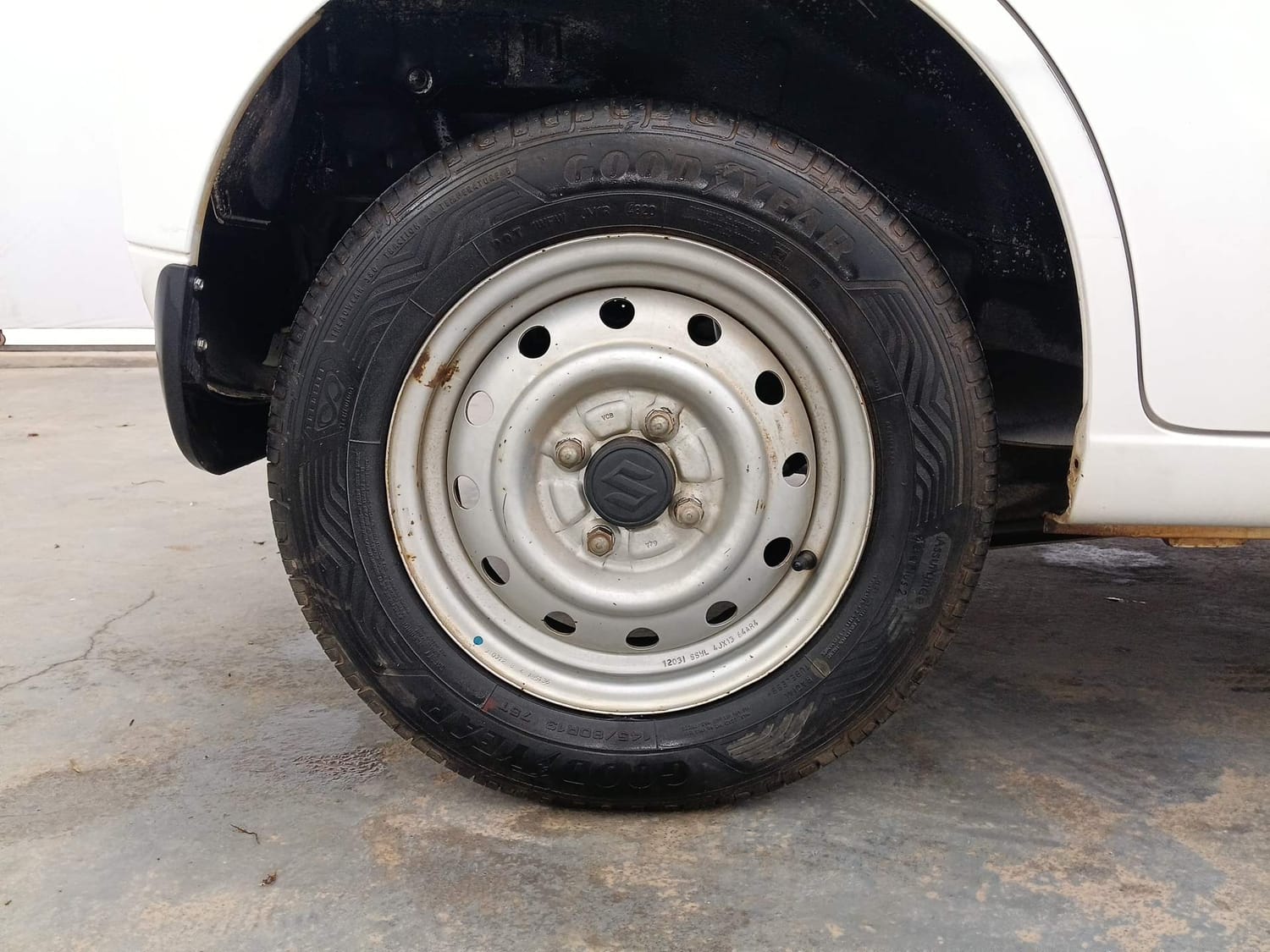 Used 2012 Maruti Suzuki Wagon R LXi Petrol Manual tyres RIGHT REAR TYRE RIM VIEW