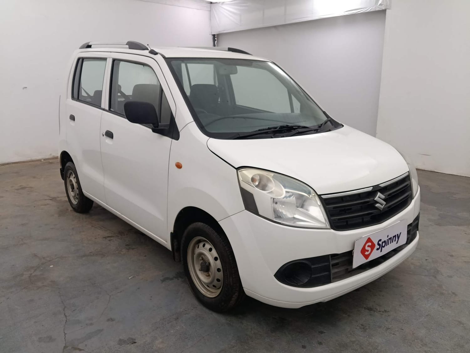 Used 2012 Maruti Suzuki Wagon R LXi Petrol Manual exterior RIGHT FRONT CORNER VIEW