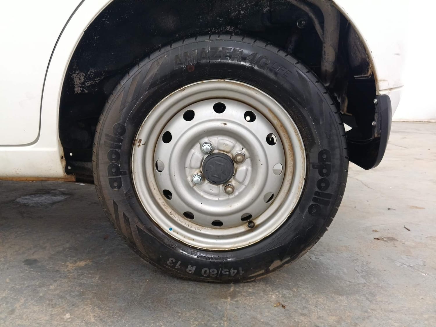 Used 2012 Maruti Suzuki Wagon R LXi Petrol Manual tyres LEFT REAR TYRE RIM VIEW