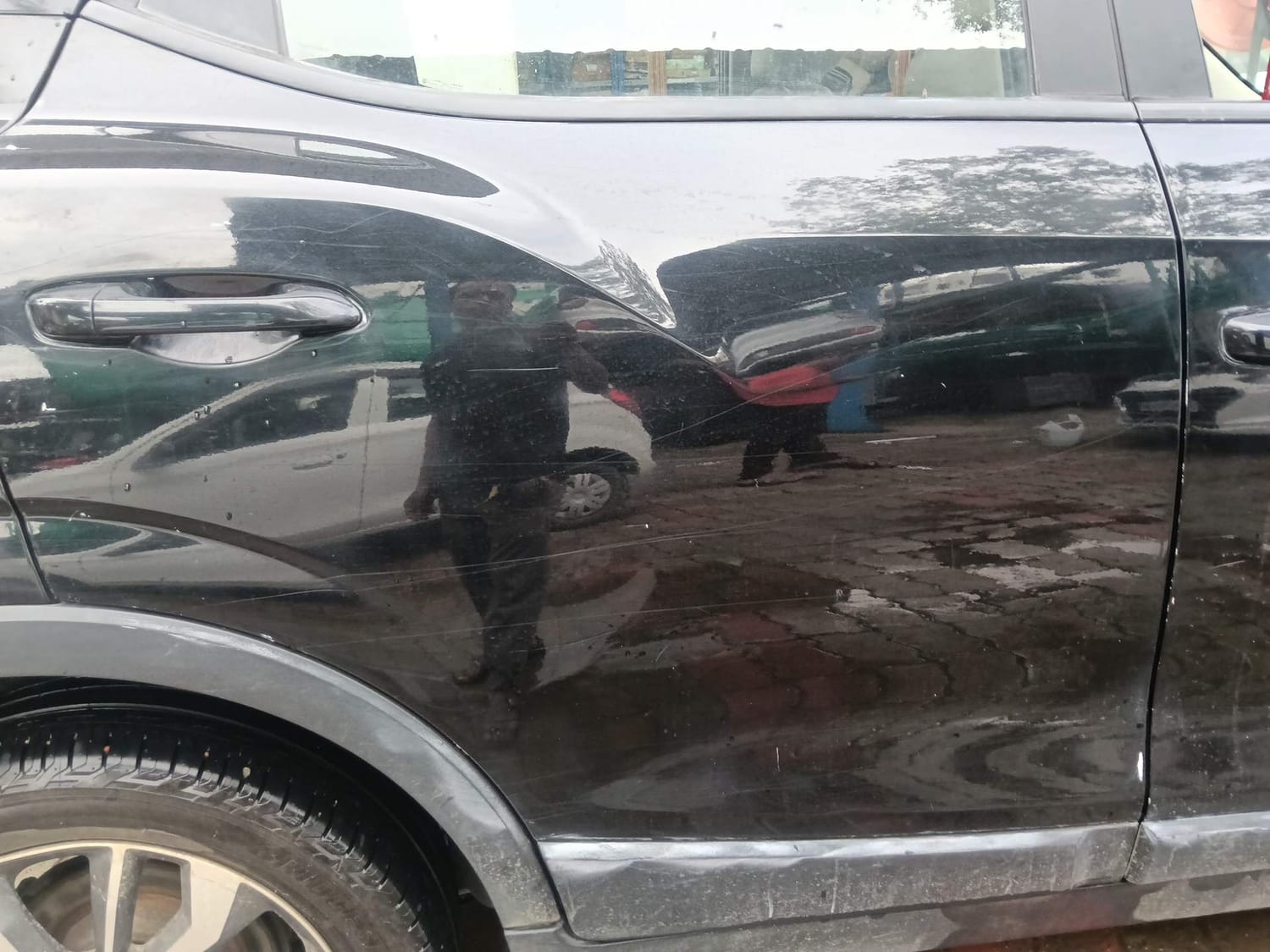 Used 2021 Mahindra XUV 300 W8 (O) 1.5 Diesel Diesel Manual dents MINOR SCRATCH