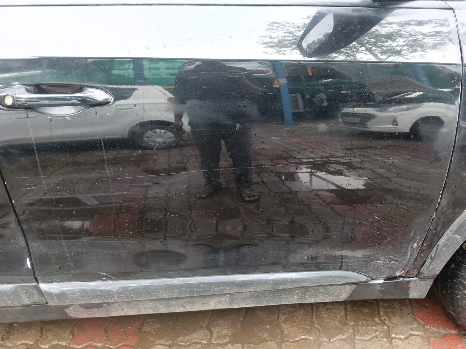 Used 2021 Mahindra XUV 300 W8 (O) 1.5 Diesel Diesel Manual dents MINOR SCRATCH