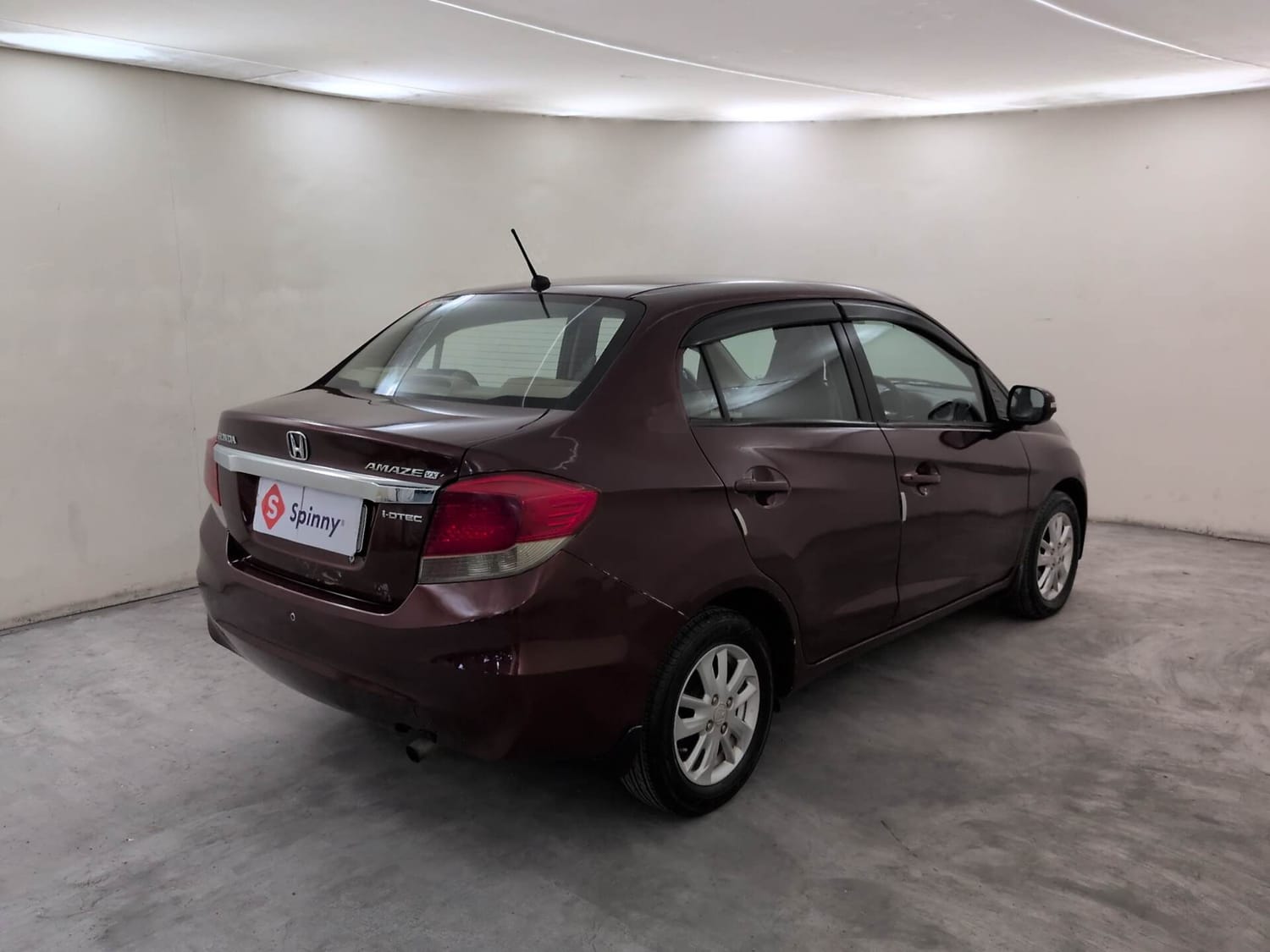 Used 2013 Honda Amaze 1.5 VX i-DTEC Diesel Manual exterior RIGHT REAR CORNER VIEW