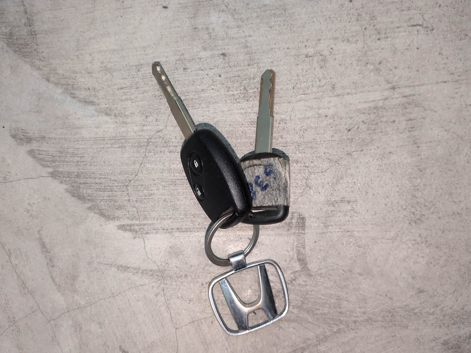 Used 2013 Honda Amaze 1.5 VX i-DTEC Diesel Manual extra CAR KEY VIEW