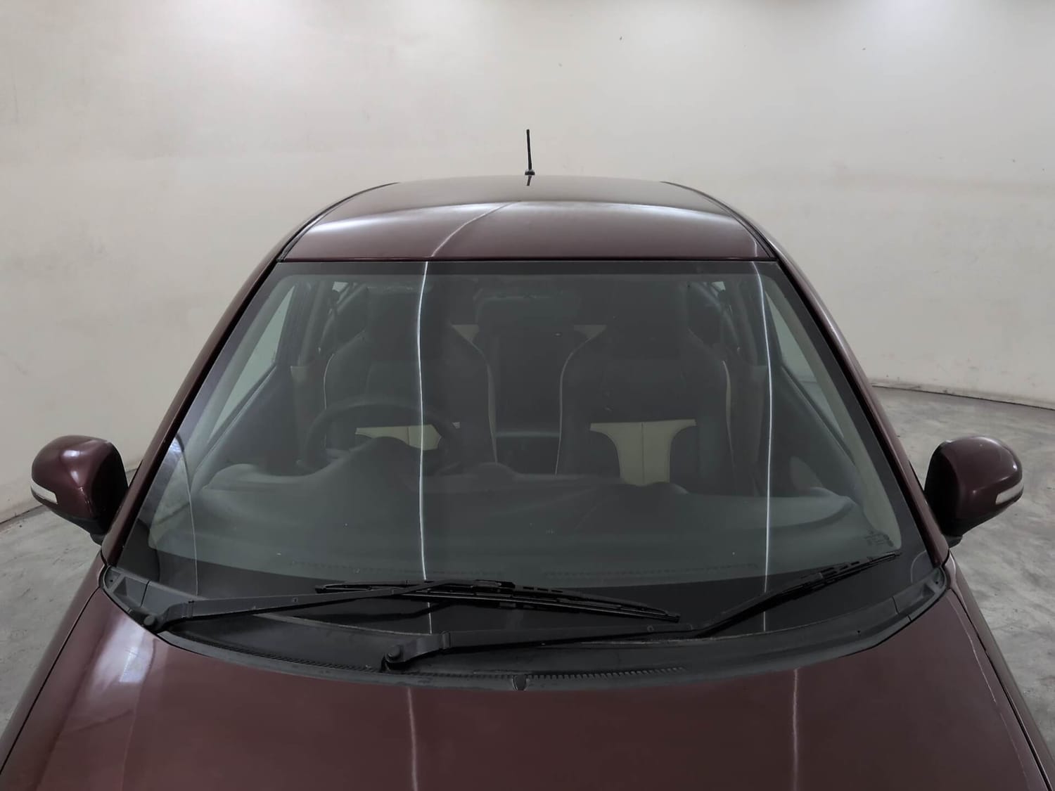 Used 2013 Honda Amaze 1.5 VX i-DTEC Diesel Manual exterior FRONT WINDSHIELD VIEW
