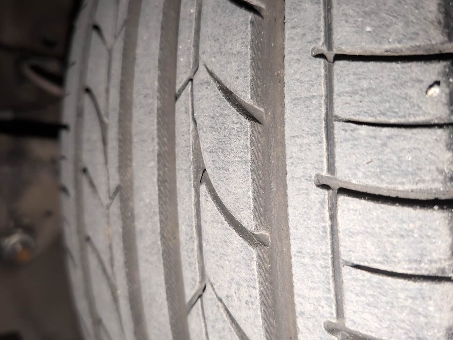 Used 2013 Honda Amaze 1.5 VX i-DTEC Diesel Manual tyres LEFT FRONT TYRE TREAD VIEW