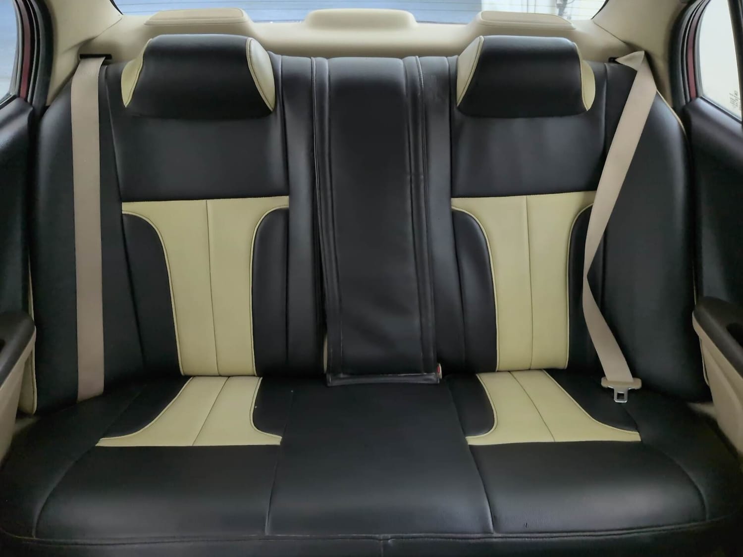 Used 2013 Honda Amaze 1.5 VX i-DTEC Diesel Manual interior REAR SEAT CONDITION VIEW