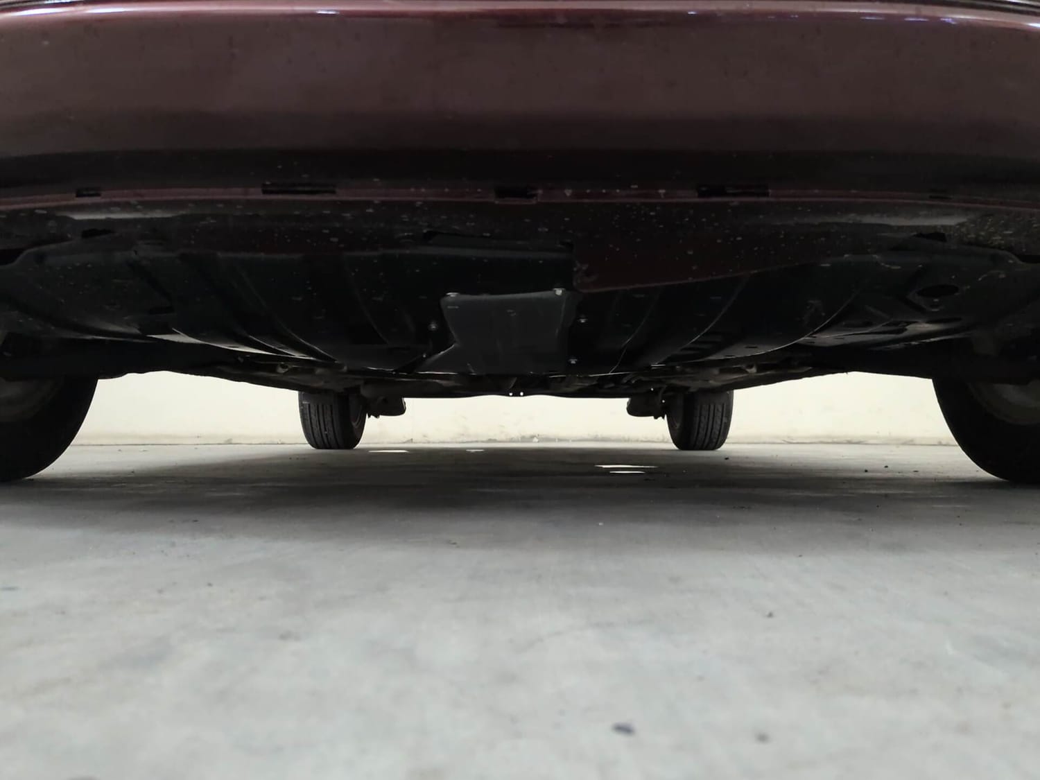 Used 2013 Honda Amaze 1.5 VX i-DTEC Diesel Manual extra FRONT LEFT UNDERBODY VIEW