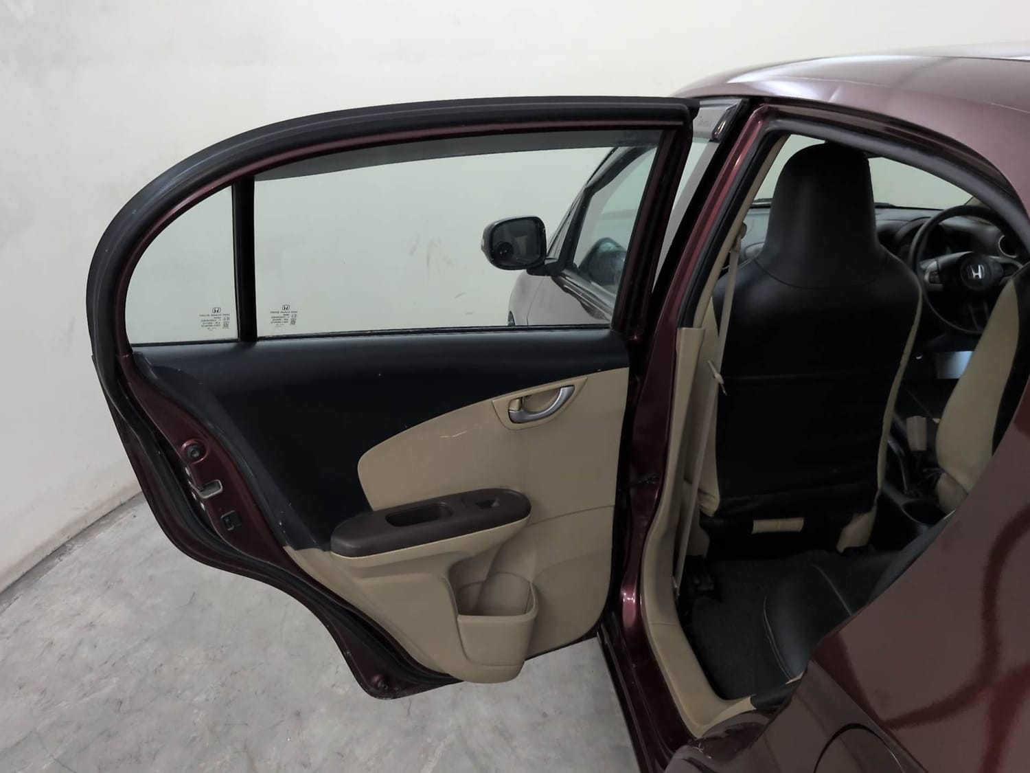 Used 2013 Honda Amaze 1.5 VX i-DTEC Diesel Manual interior LEFT REAR DOOR OPEN VIEW
