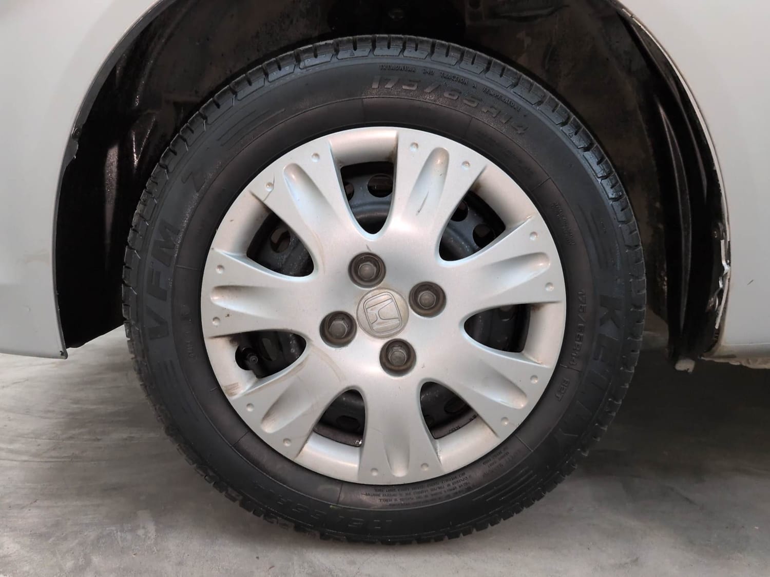 Used 2016 Honda Brio S MT Petrol Manual tyres LEFT FRONT TYRE RIM VIEW