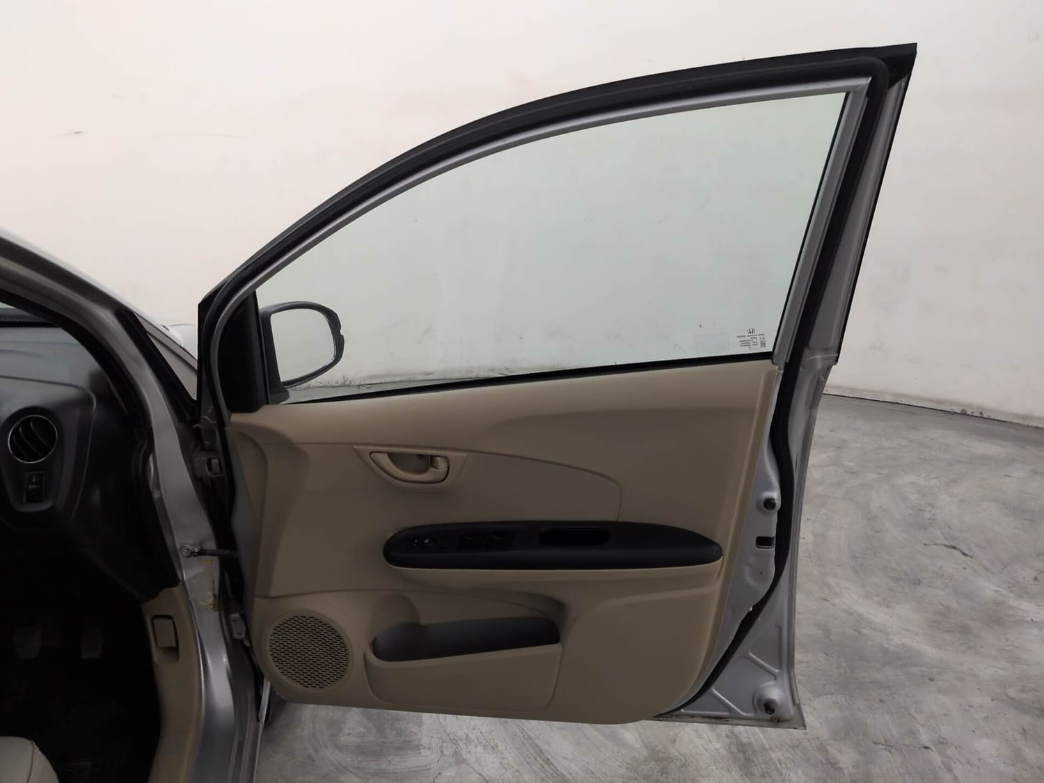 Used 2016 Honda Brio S MT Petrol Manual interior RIGHT FRONT DOOR OPEN VIEW