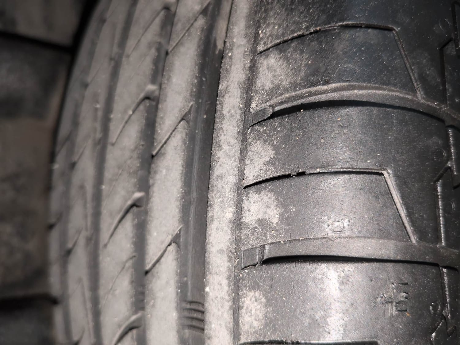 Used 2016 Honda Brio S MT Petrol Manual tyres LEFT REAR TYRE TREAD VIEW