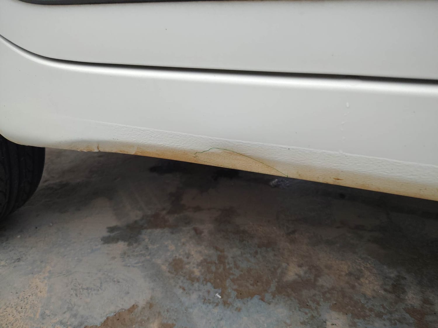 Used 2013 Hyundai Grand i10 Sportz AT 1.2 Kappa VTVT Petrol Automatic dents MINOR DENT