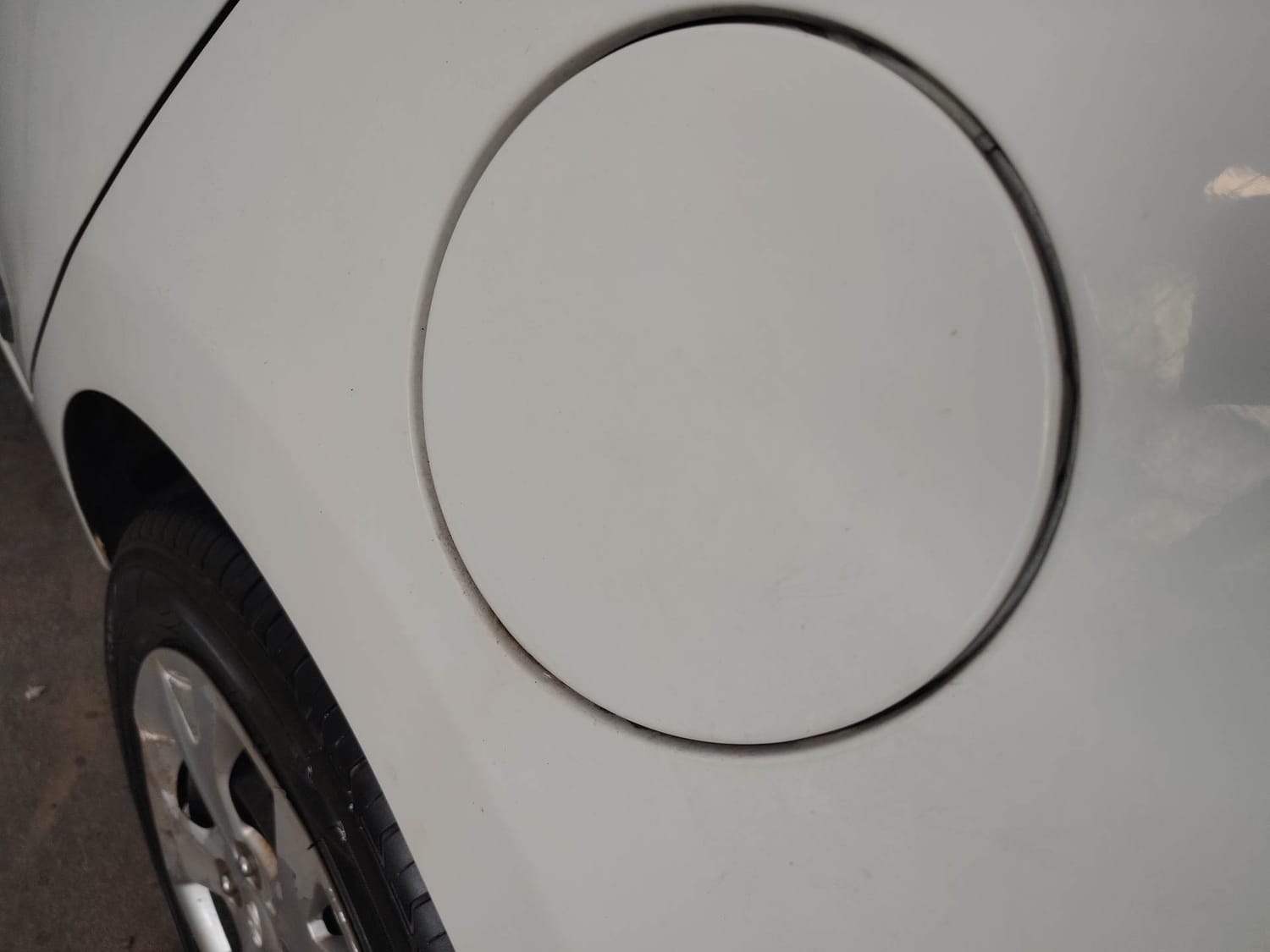 Used 2013 Hyundai Grand i10 Sportz AT 1.2 Kappa VTVT Petrol Automatic dents MINOR SCRATCH