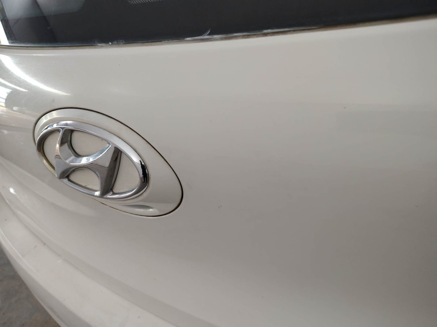 Used 2013 Hyundai Grand i10 Sportz AT 1.2 Kappa VTVT Petrol Automatic dents MINOR SCRATCH
