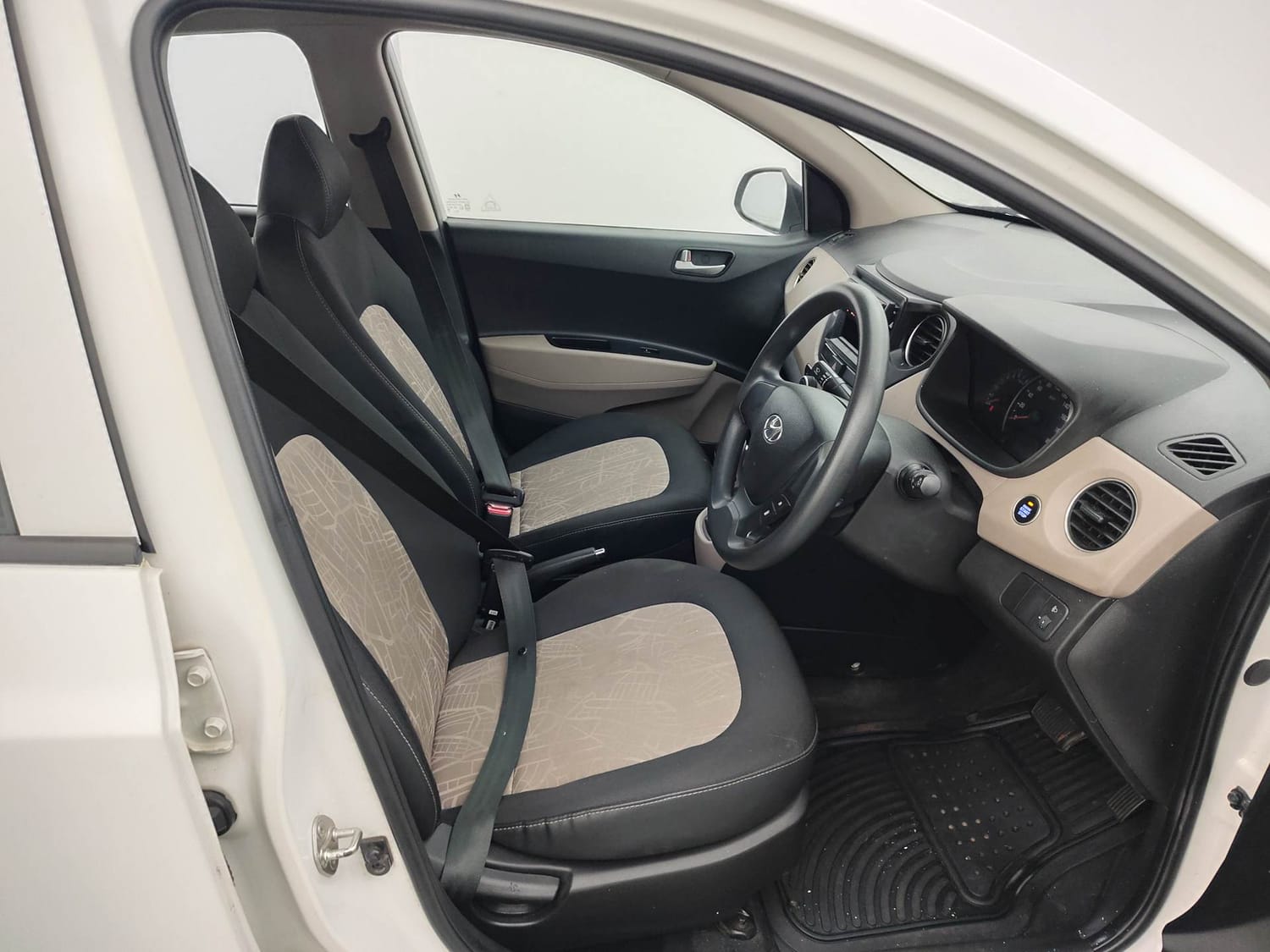 Used 2013 Hyundai Grand i10 Sportz AT 1.2 Kappa VTVT Petrol Automatic interior RIGHT SIDE FRONT DOOR CABIN VIEW