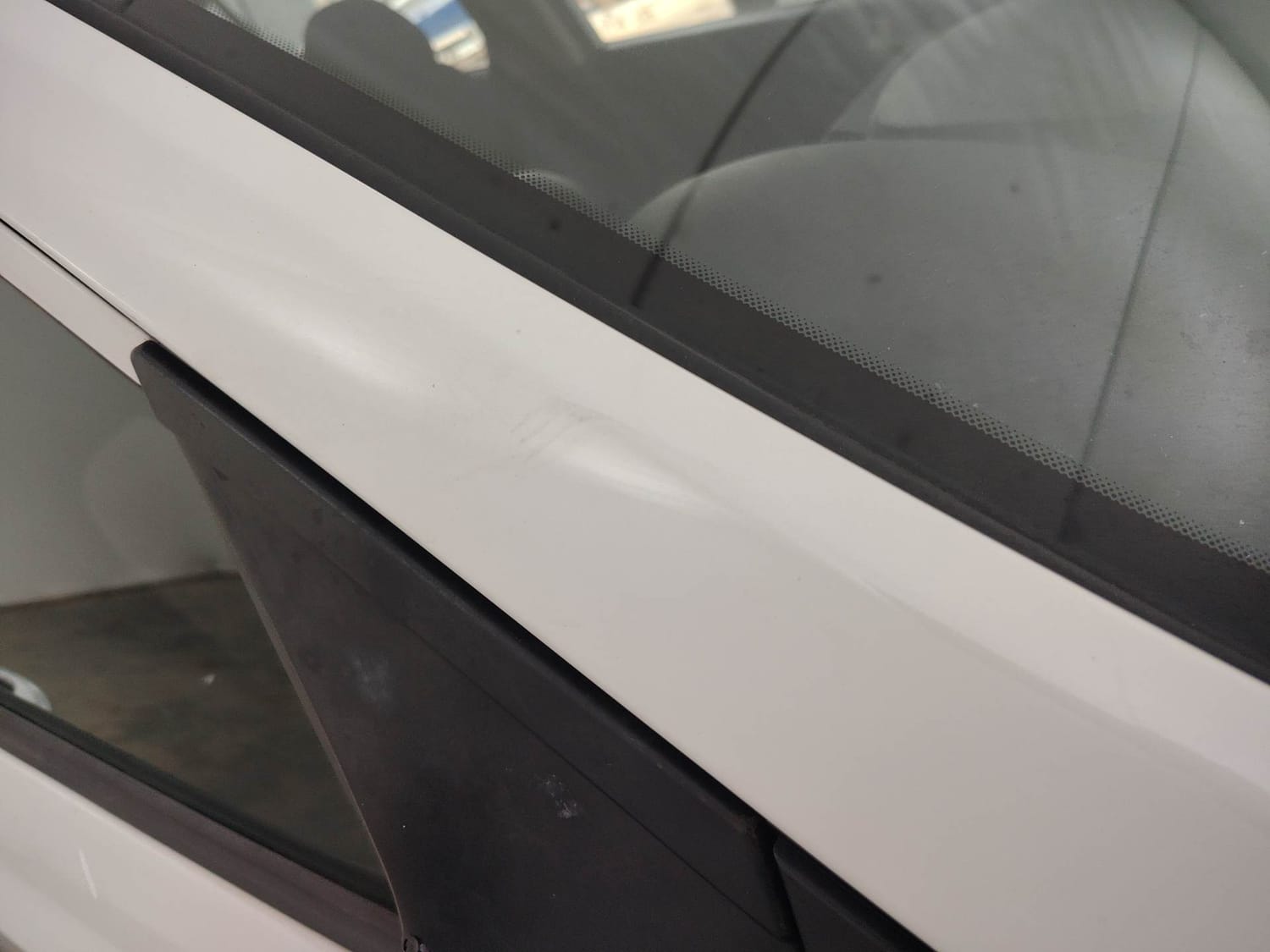 Used 2013 Hyundai Grand i10 Sportz AT 1.2 Kappa VTVT Petrol Automatic dents MINOR SCRATCH