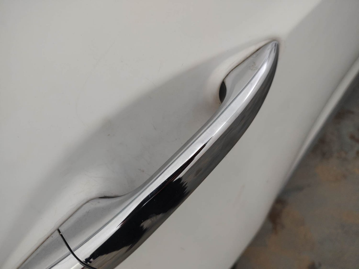 Used 2013 Hyundai Grand i10 Sportz AT 1.2 Kappa VTVT Petrol Automatic dents MINOR SCRATCH