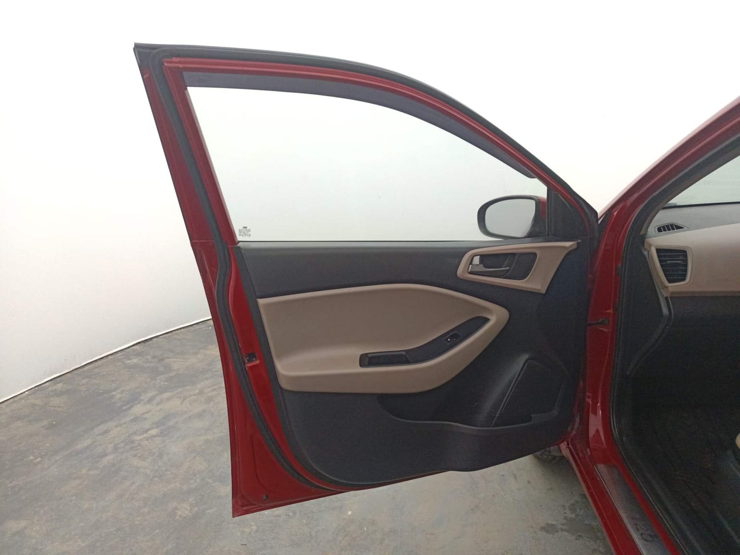 Used 2016 Hyundai Elite i20 Sportz 1.2 Petrol Manual interior LEFT FRONT DOOR OPEN VIEW