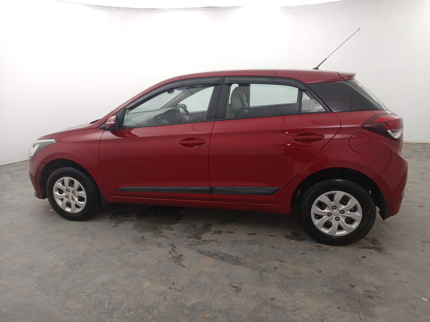 Used 2016 Hyundai Elite i20 Sportz 1.2 Petrol Manual exterior LEFT SIDE VIEW