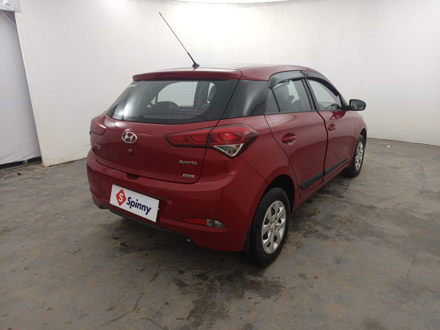 Used 2016 Hyundai Elite i20 Sportz 1.2 Petrol Manual exterior RIGHT REAR CORNER VIEW