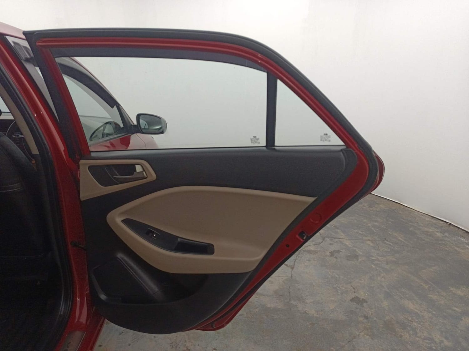 Used 2016 Hyundai Elite i20 Sportz 1.2 Petrol Manual interior RIGHT REAR DOOR OPEN VIEW