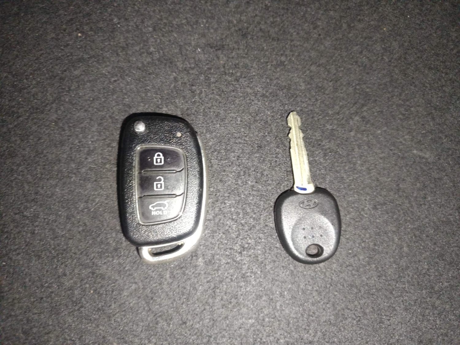 Used 2016 Hyundai Elite i20 Sportz 1.2 Petrol Manual extra CAR KEY VIEW