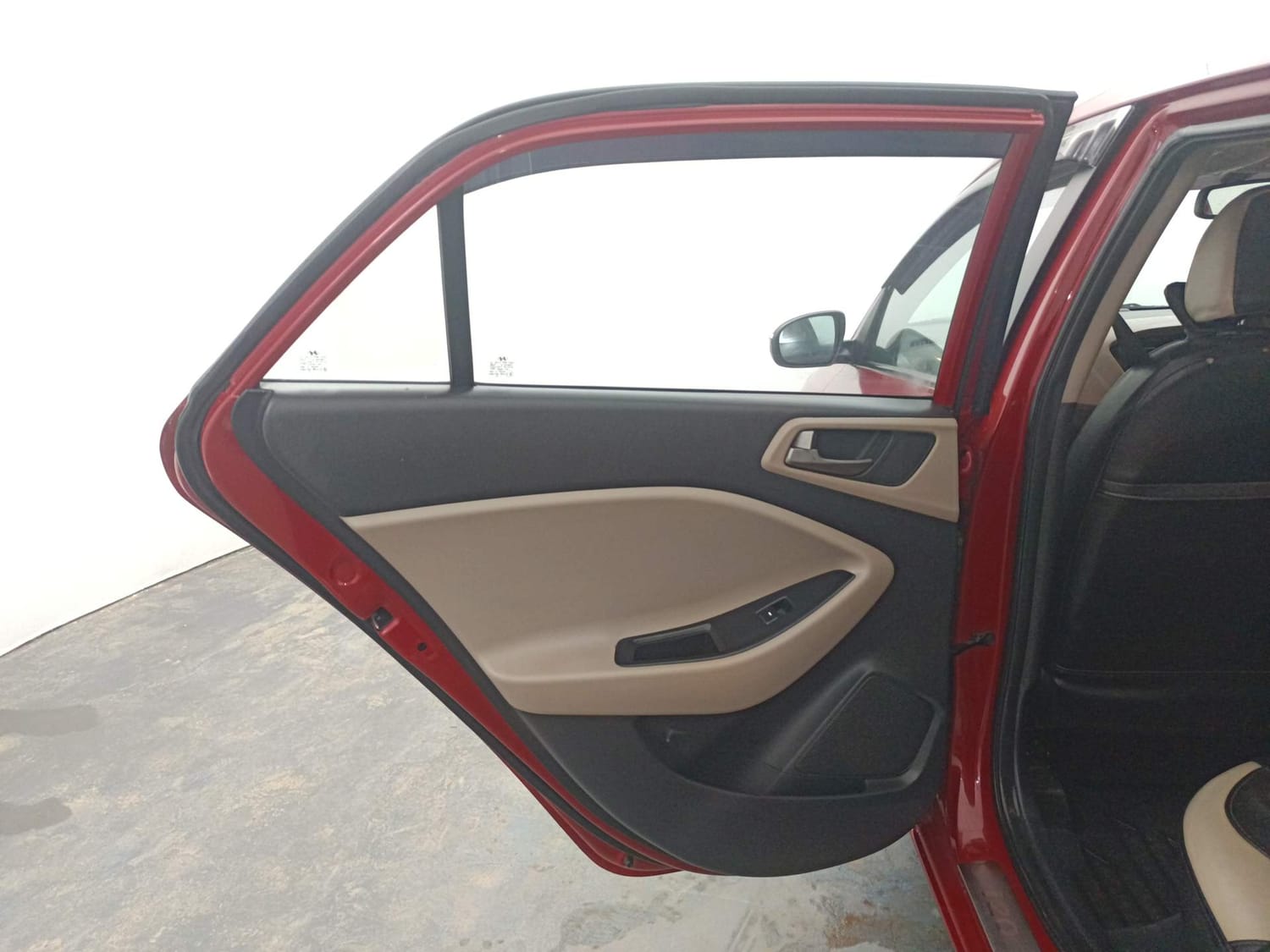 Used 2016 Hyundai Elite i20 Sportz 1.2 Petrol Manual interior LEFT REAR DOOR OPEN VIEW
