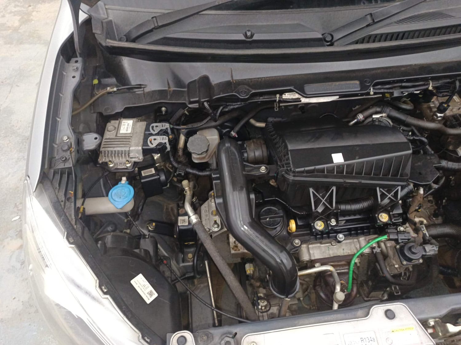 Used 2023 Maruti Suzuki Celerio VXi CNG Cng Manual engine ENGINE RIGHT SIDE VIEW