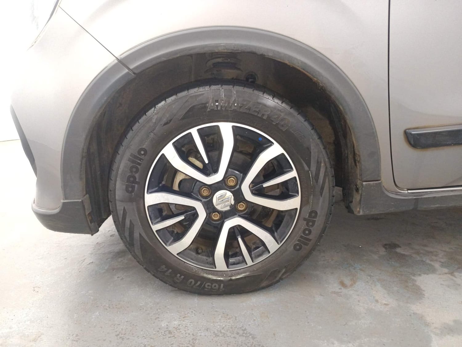 Used 2023 Maruti Suzuki Celerio VXi CNG Cng Manual tyres LEFT FRONT TYRE RIM VIEW
