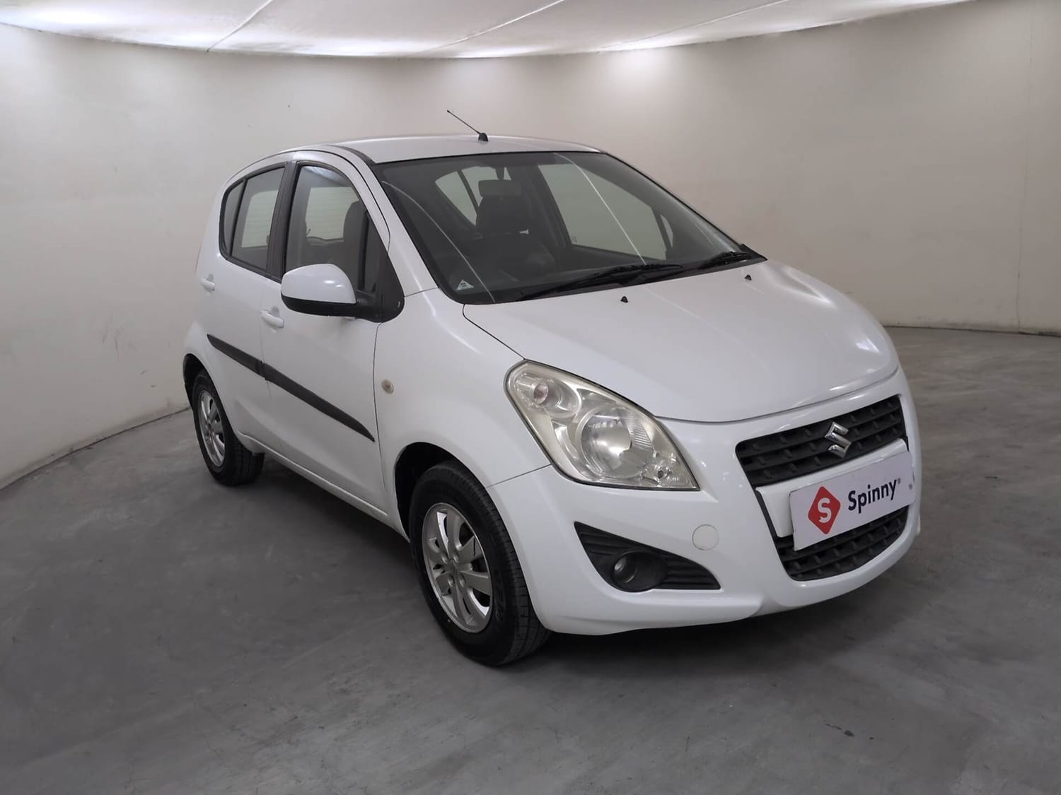 Used 2014 Maruti Suzuki Ritz Zxi BS-IV Petrol Manual exterior RIGHT FRONT CORNER VIEW