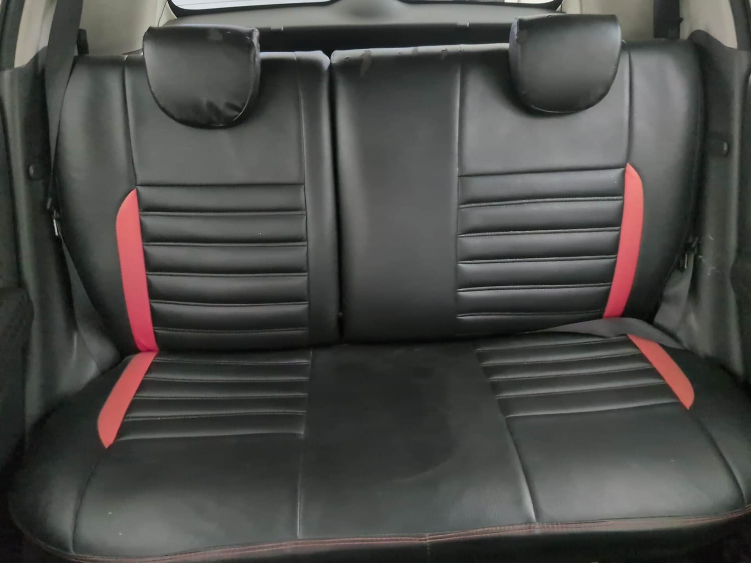 Used 2014 Maruti Suzuki Ritz Zxi BS-IV Petrol Manual interior REAR SEAT CONDITION VIEW