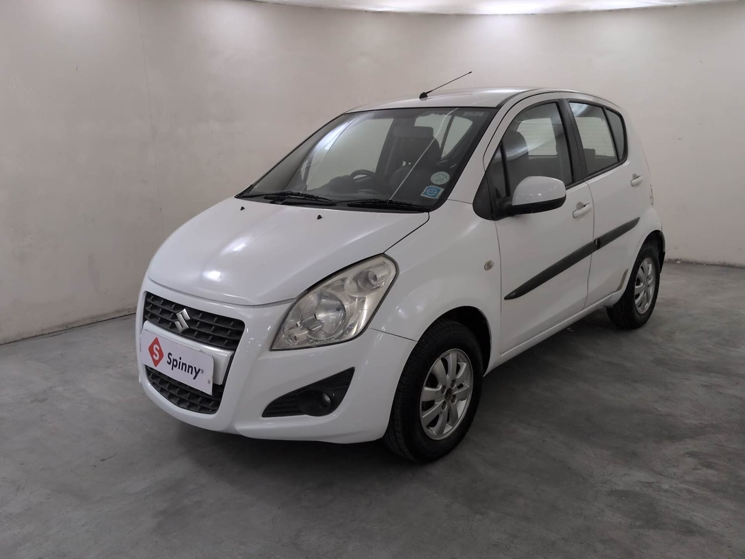 Used 2014 Maruti Suzuki Ritz Zxi BS-IV Petrol Manual exterior LEFT FRONT CORNER VIEW