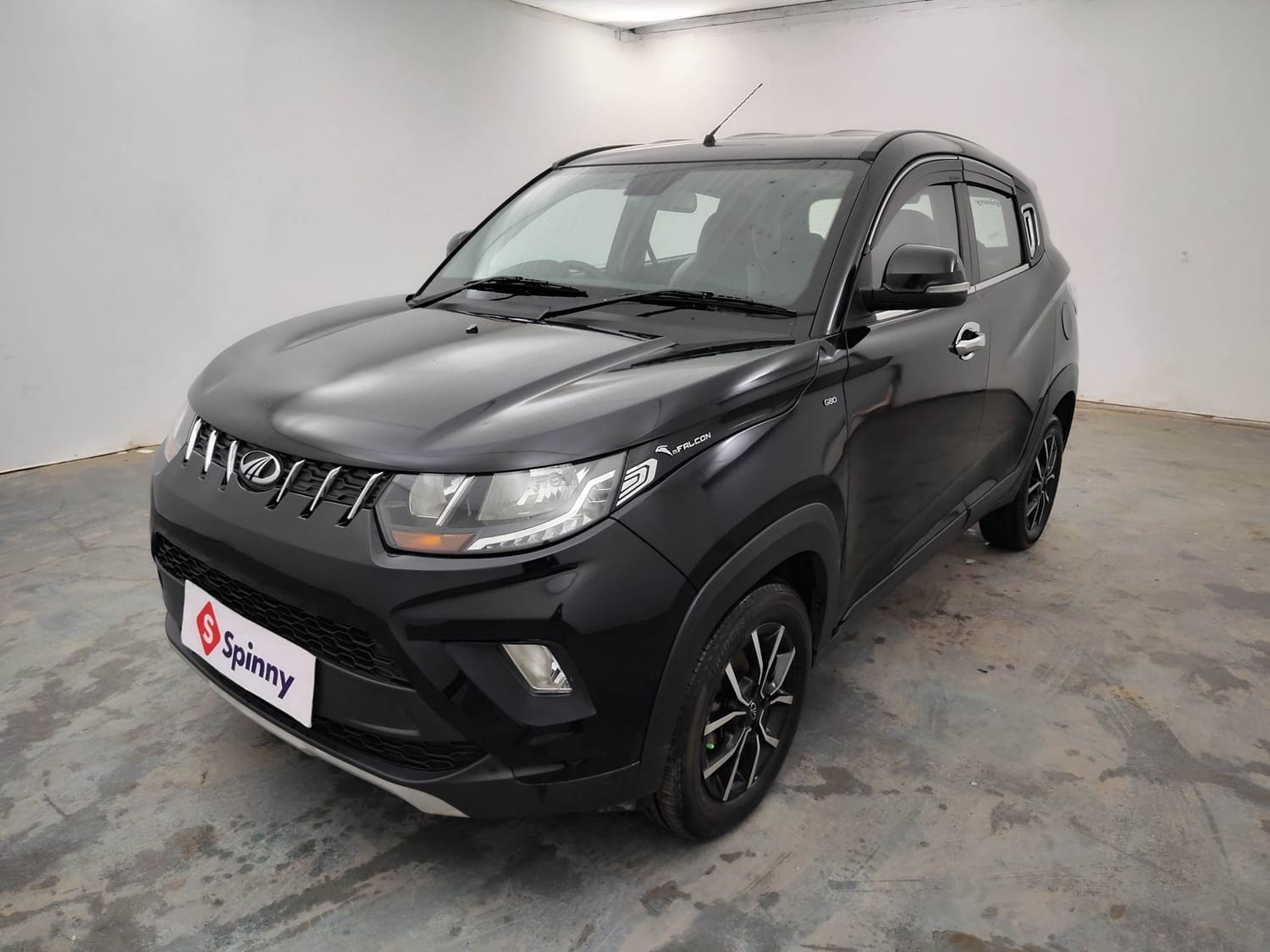 Used 2018 Mahindra KUV100 NXT K8 6 STR Petrol Manual exterior LEFT FRONT CORNER VIEW