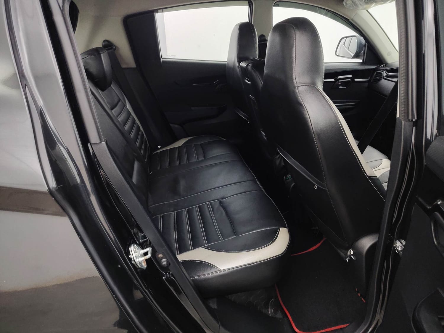 Used 2018 Mahindra KUV100 NXT K8 6 STR Petrol Manual interior RIGHT SIDE REAR DOOR CABIN VIEW