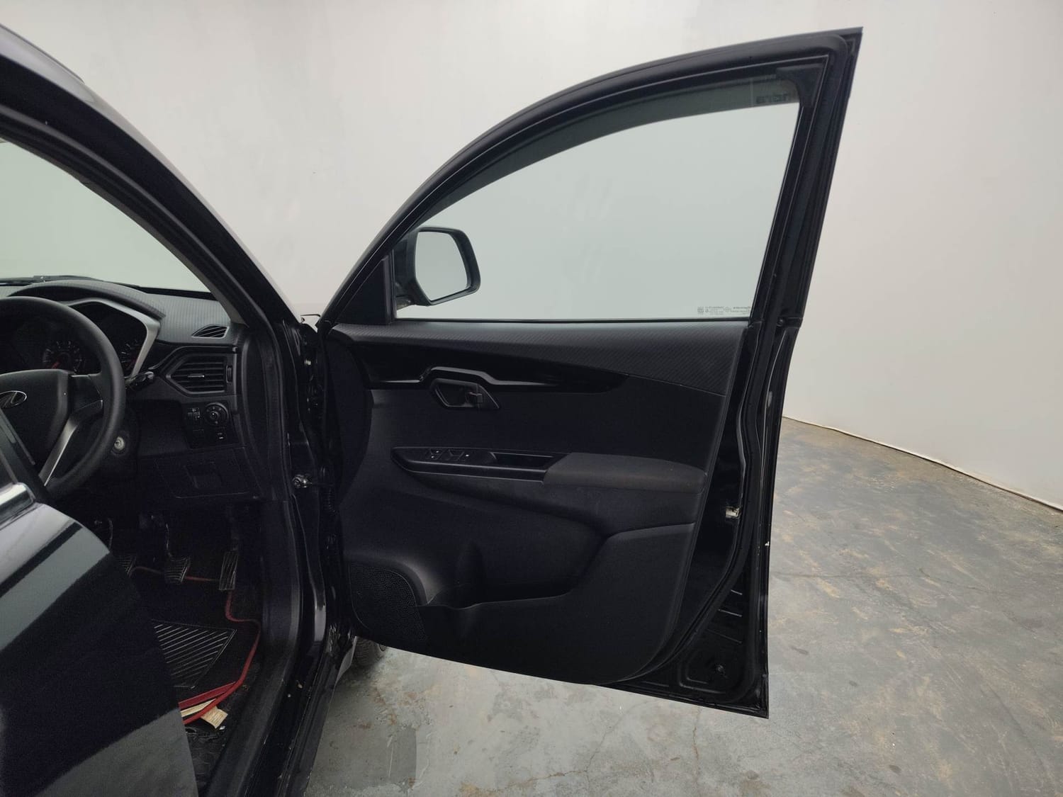 Used 2018 Mahindra KUV100 NXT K8 6 STR Petrol Manual interior RIGHT FRONT DOOR OPEN VIEW