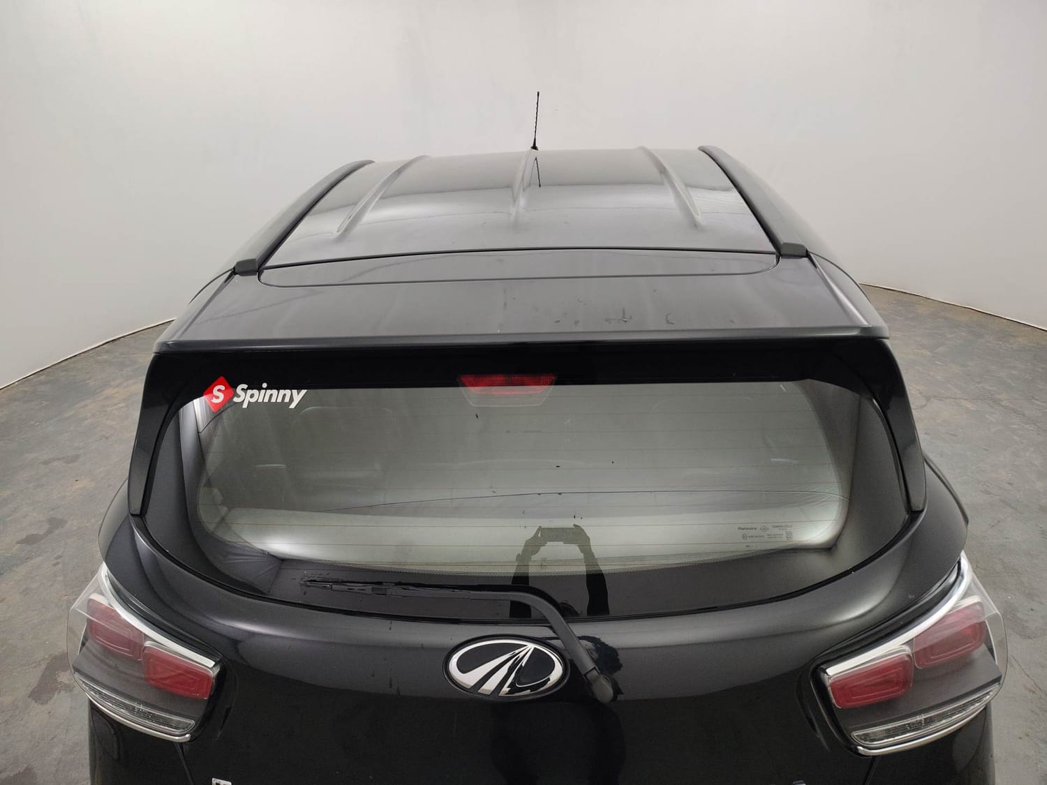 Used 2018 Mahindra KUV100 NXT K8 6 STR Petrol Manual exterior EXTERIOR ROOF VIEW