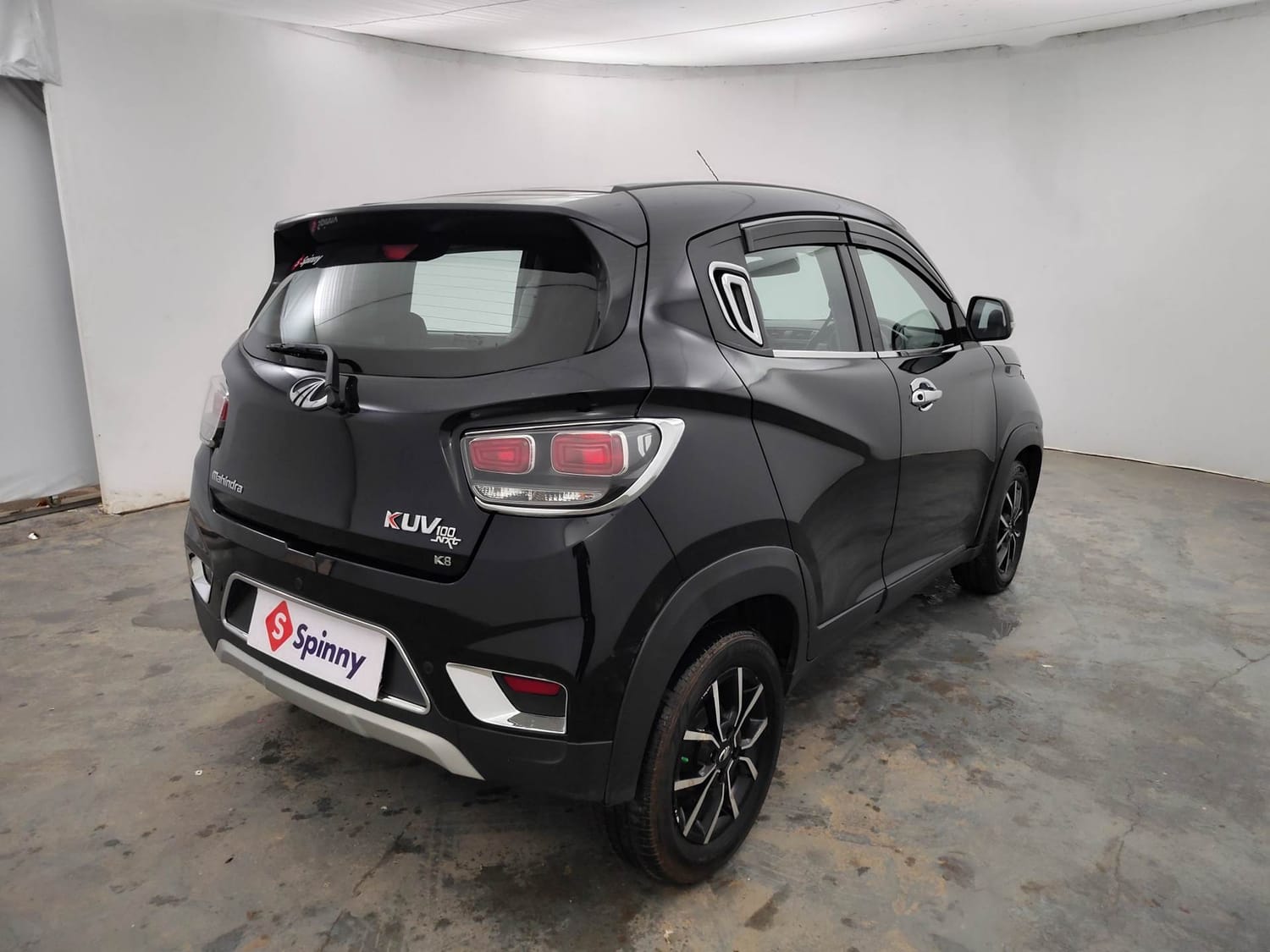 Used 2018 Mahindra KUV100 NXT K8 6 STR Petrol Manual exterior RIGHT REAR CORNER VIEW