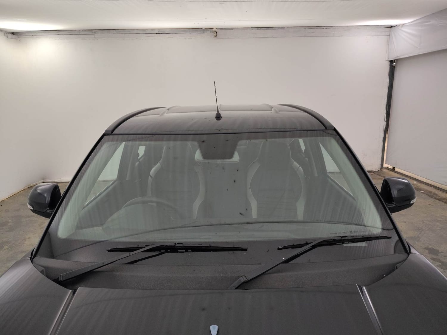 Used 2018 Mahindra KUV100 NXT K8 6 STR Petrol Manual exterior FRONT WINDSHIELD VIEW