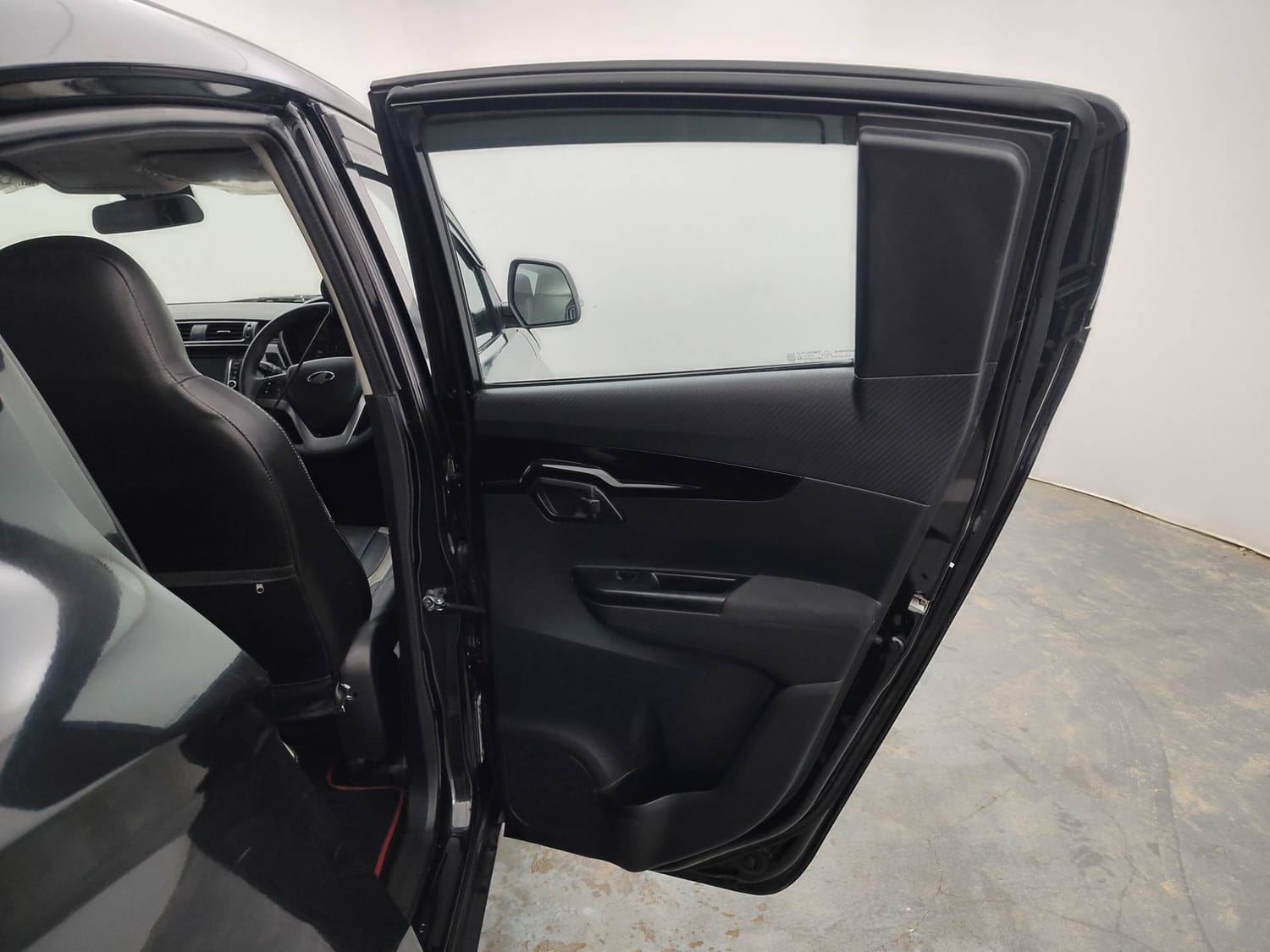 Used 2018 Mahindra KUV100 NXT K8 6 STR Petrol Manual interior RIGHT REAR DOOR OPEN VIEW