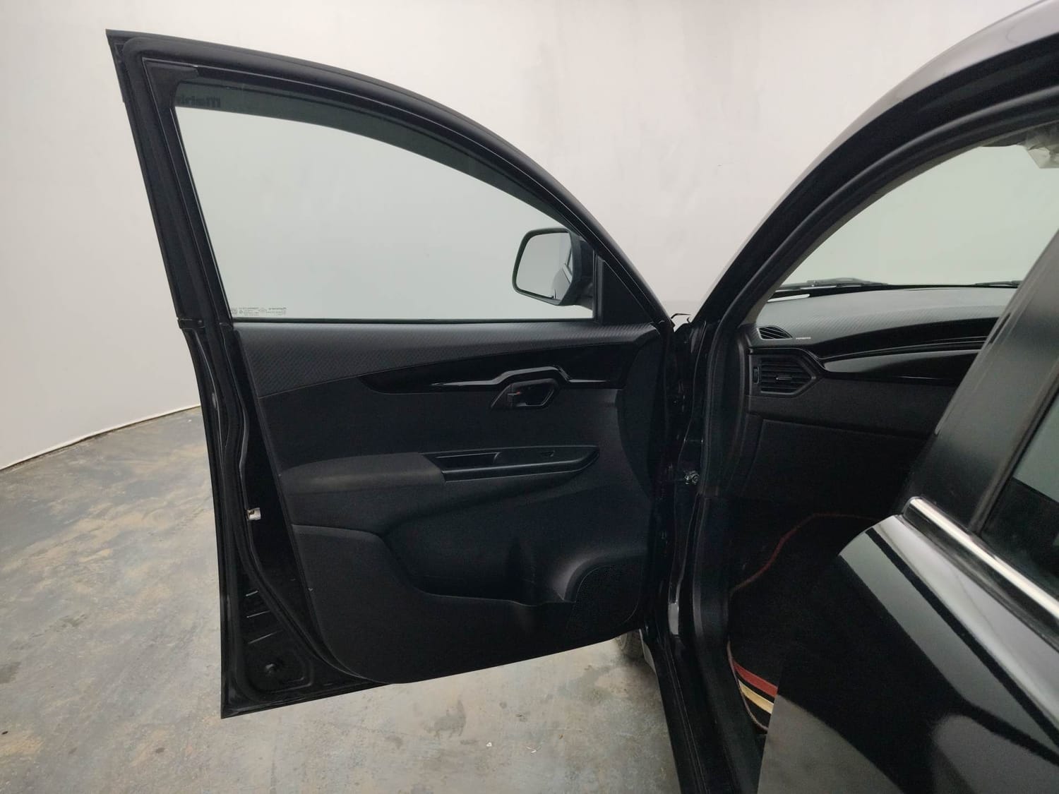 Used 2018 Mahindra KUV100 NXT K8 6 STR Petrol Manual interior LEFT FRONT DOOR OPEN VIEW