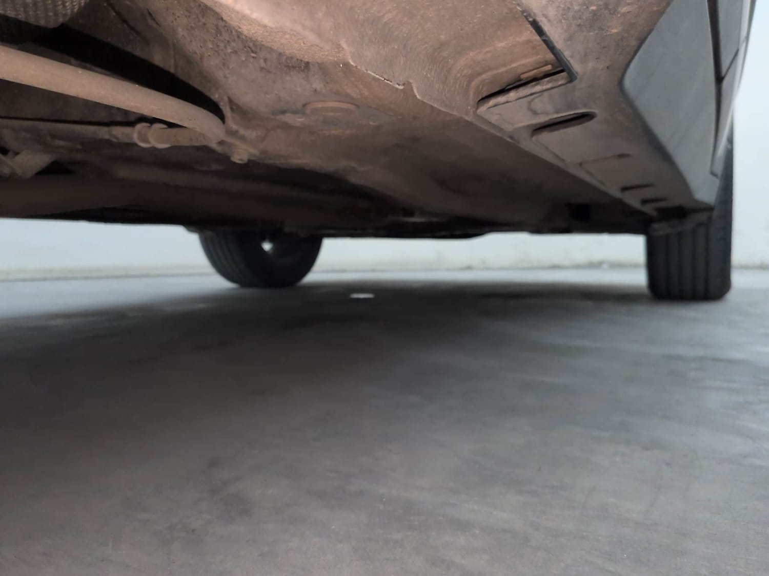 Used 2022 Kia Sonet HTX 1.5 AT Diesel Automatic extra REAR RIGHT UNDERBODY VIEW