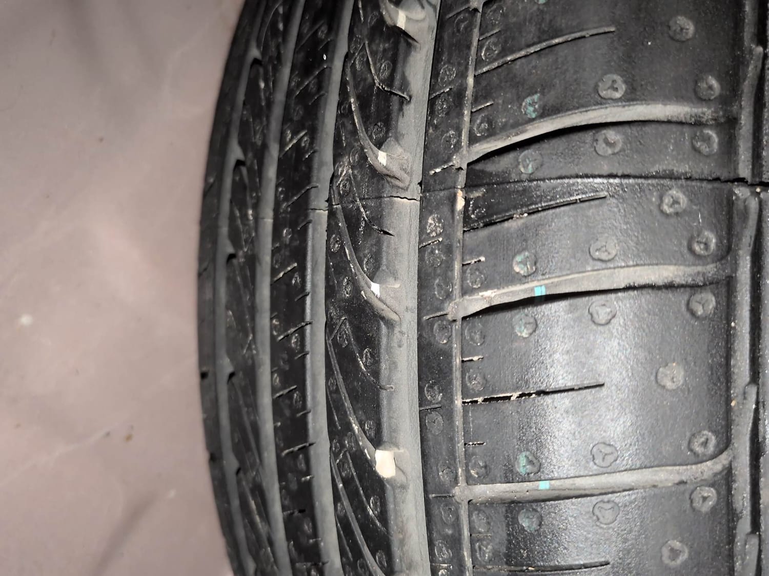 Used 2022 Kia Sonet HTX 1.5 AT Diesel Automatic tyres SPARE TYRE VIEW