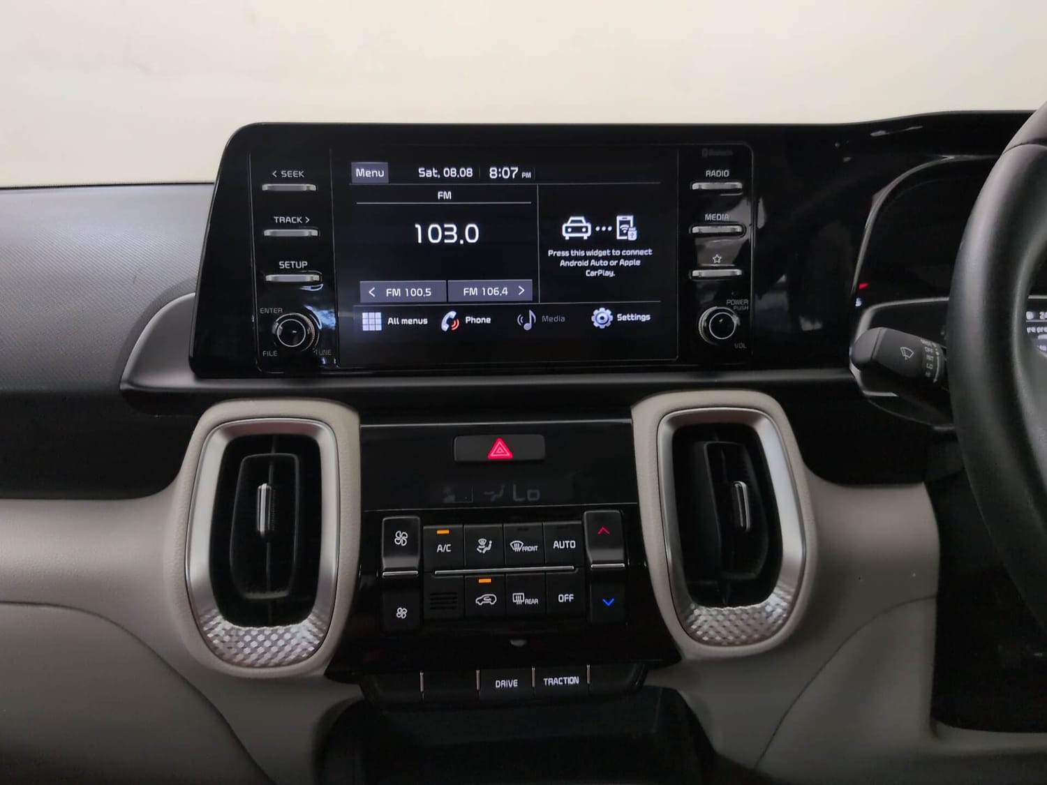 Used 2022 Kia Sonet HTX 1.5 AT Diesel Automatic interior MUSIC SYSTEM & AC CONTROL VIEW