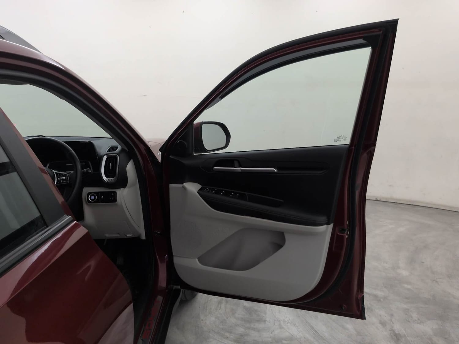Used 2022 Kia Sonet HTX 1.5 AT Diesel Automatic interior RIGHT FRONT DOOR OPEN VIEW