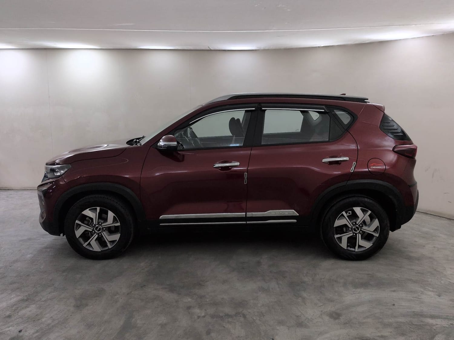 Used 2022 Kia Sonet HTX 1.5 AT Diesel Automatic exterior LEFT SIDE VIEW