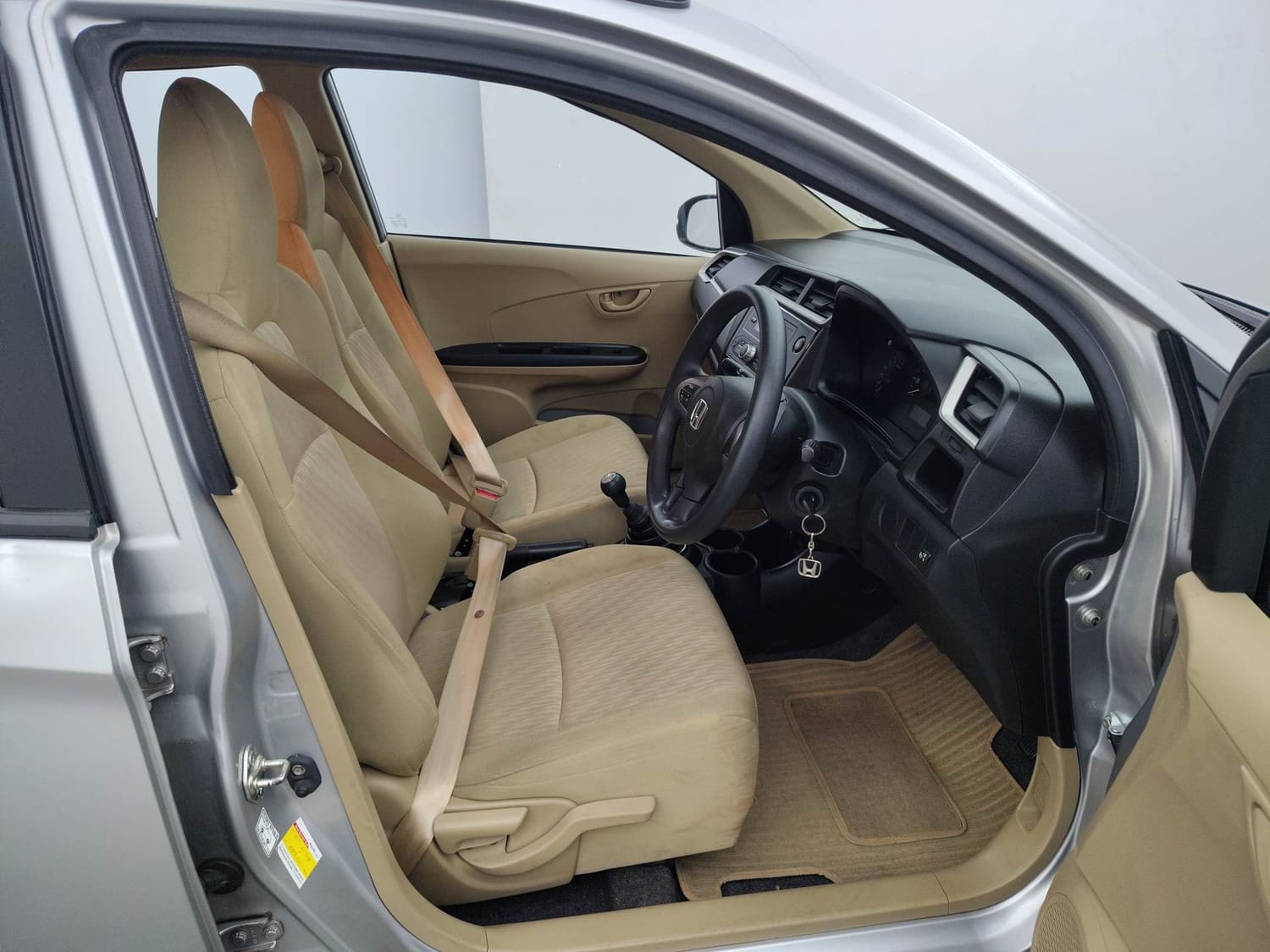 Used 2017 Honda Brio S MT Petrol Manual interior RIGHT SIDE FRONT DOOR CABIN VIEW
